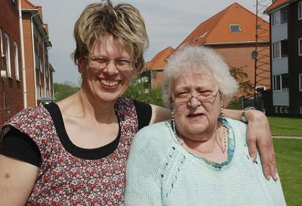 Denmark-Family-Reunion-1 Birgit Thygesen Moses (po lewej) i Patricia Skubis spotykają się po raz pierwszy podczas uroczystości rodzinnej w Vejle, fot. Peter Friis Autzen lokalavi-sen.dk