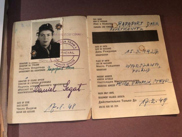 Paszport Dory, wydany w 1948 r.