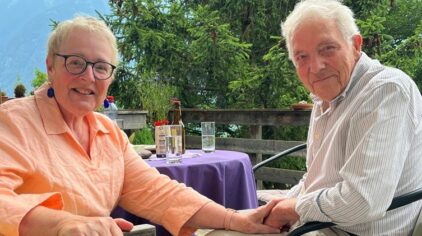 “To Twoja córka”. Spojrzeliśmy na siebie, i trudno mi było powstrzymać łzy…” – Odnalazłam biologicznego ojca, który nadal żyje i ma 91 lat; oraz dwoje rodzeństwa