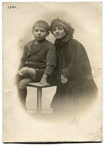 Fot. 6. Zosia i Władysław – dzieci p. Dróbeckich, 1920 r.