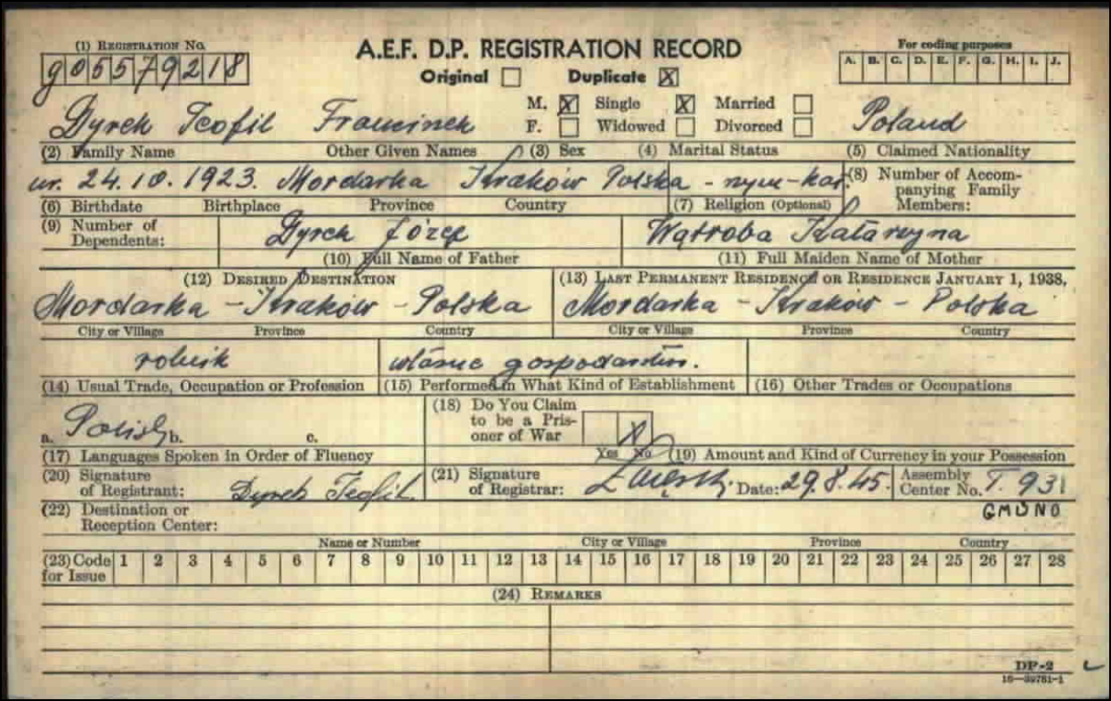 Karta osobowa Teofila sporządzona przez administrację amerykańską po 29 kwietnia 1945