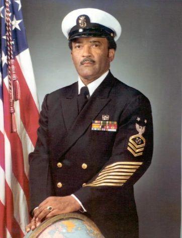Carl Brashear, pierwszy afroamerykański mistrz marynarki wojennej Stanów Zjednoczonych [Kredyt: Marynarka Wojenna Stanów Zjednoczonych]