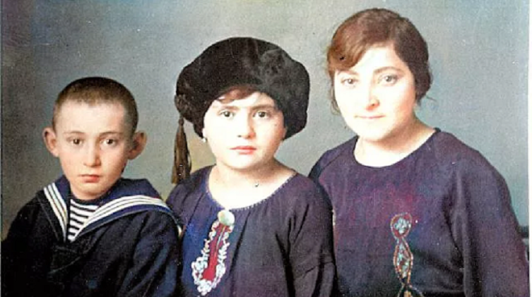 O 107 lat za późno na wspólny obiad: Jak odkryłem zaginioną tożsamość mojej babci?